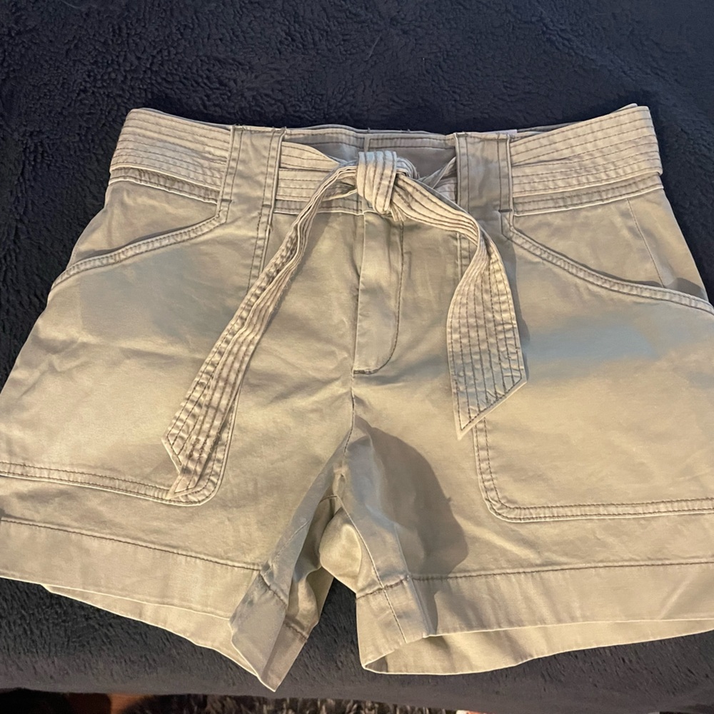 Light green White House black market size 4 shorts.